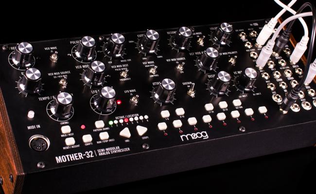 Moog mother 32