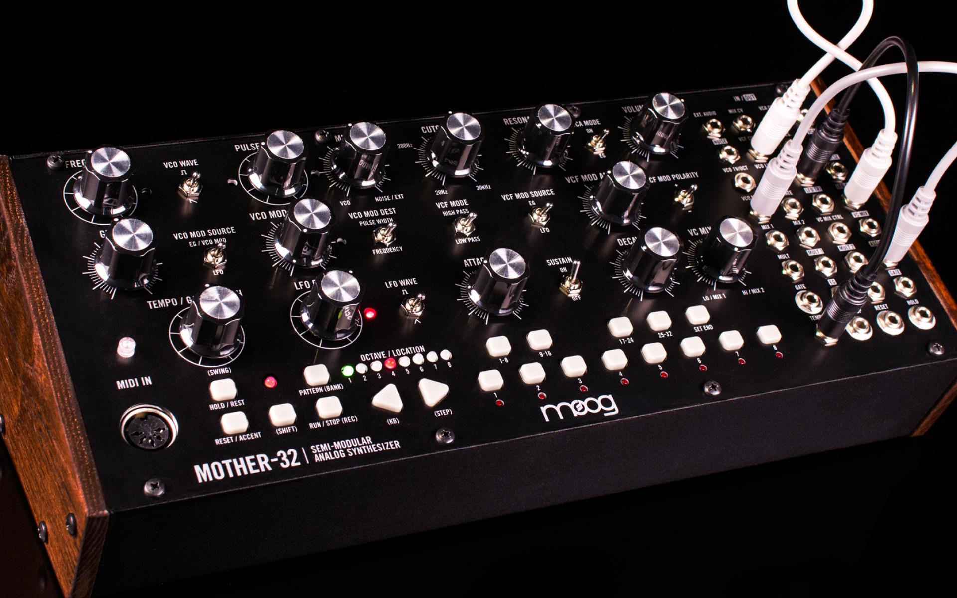 Moog mother 32