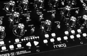 Moog mother 32